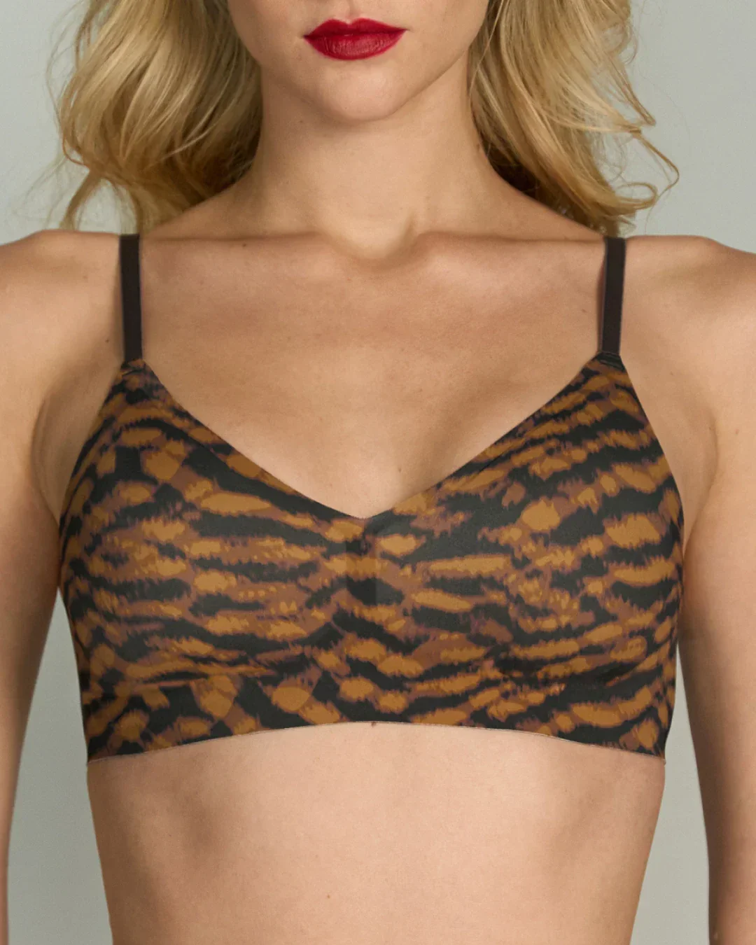Eva and Black Relief Bra Bundle - Image 2